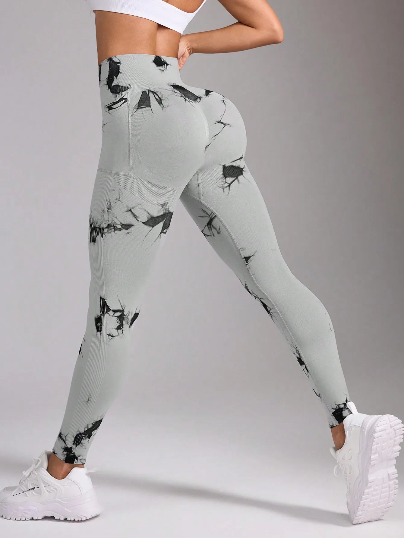 Aura Motion Leggings – Energy and Style for Yoga and Fitness