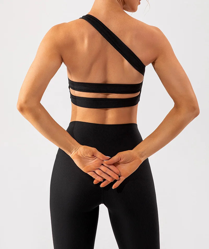Menya Sculpt Top – Energy and Form