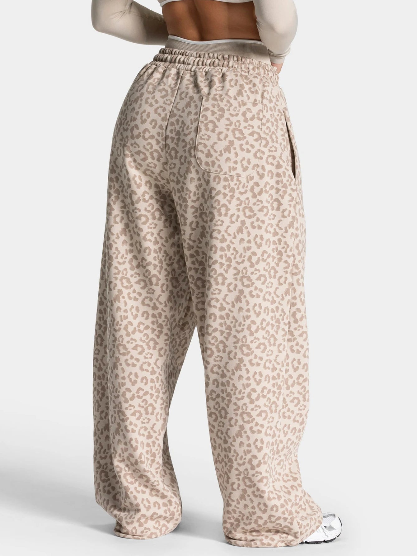 Aura Wild Pants – Fluidez e Feminilidade