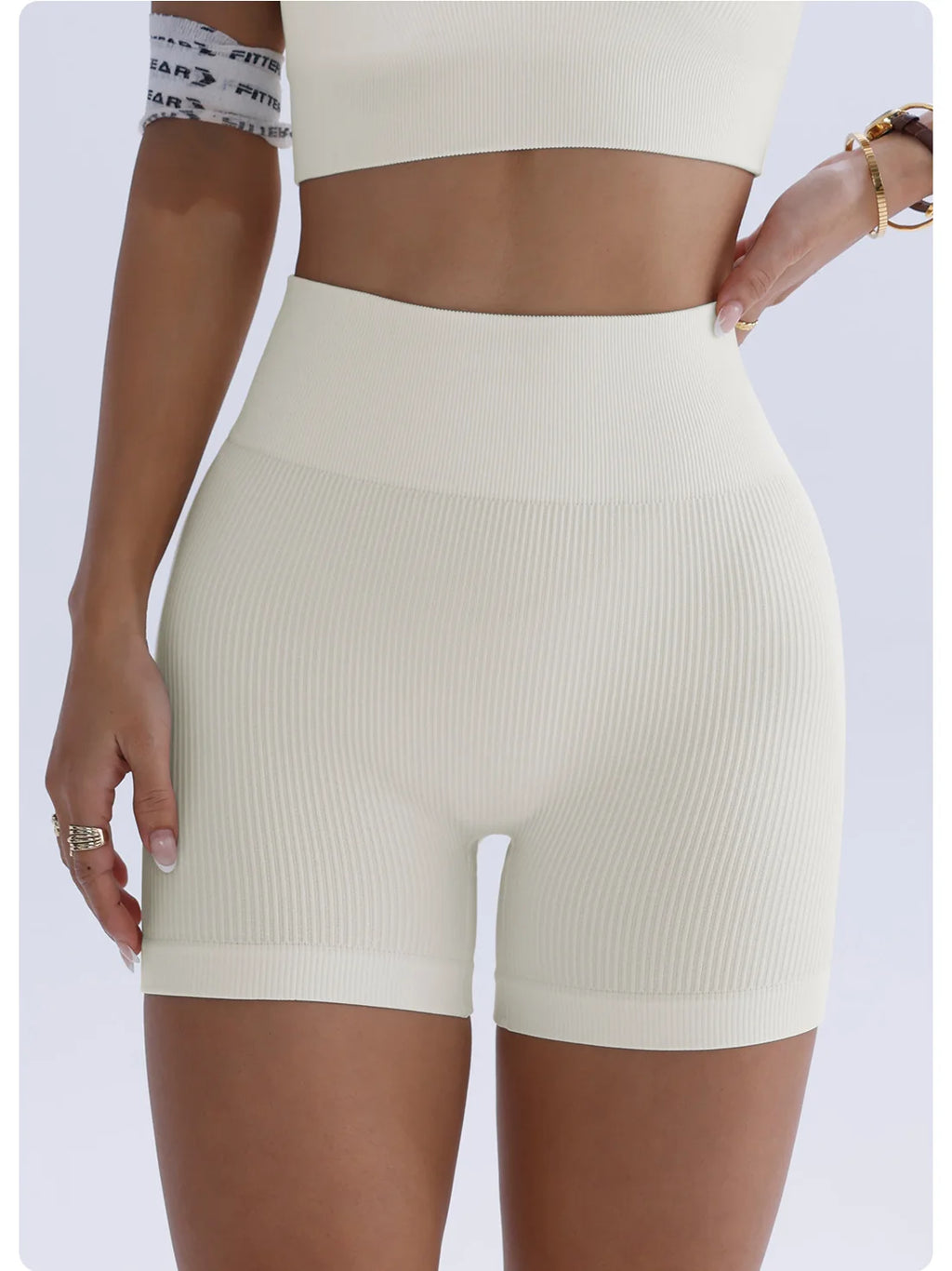 Ribbed Sculpt Shorts – Calções de Yoga de Cintura Alta para Movimento Consciente
