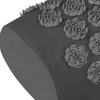 Detalhe da almofada de acupressão com flores de lótus