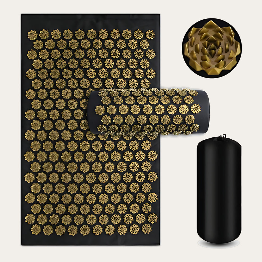 Tapete de acupressão Kamala preto com flores douradas, almofada e saco