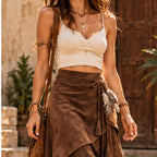 Karma Earth saia boho castanho escuro em look feminino