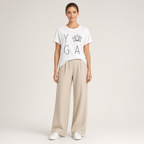 Nirmala – T-shirt de Yoga Minimalista com Flor de Lótus – Branco, vista de frente