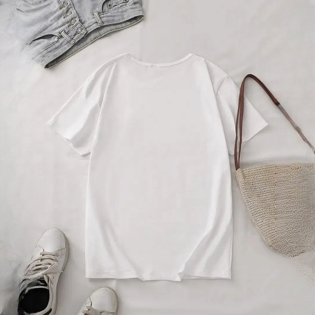 Nirmala – T-shirt de Yoga Minimalista com Flor de Lótus – Branco, vista de costas