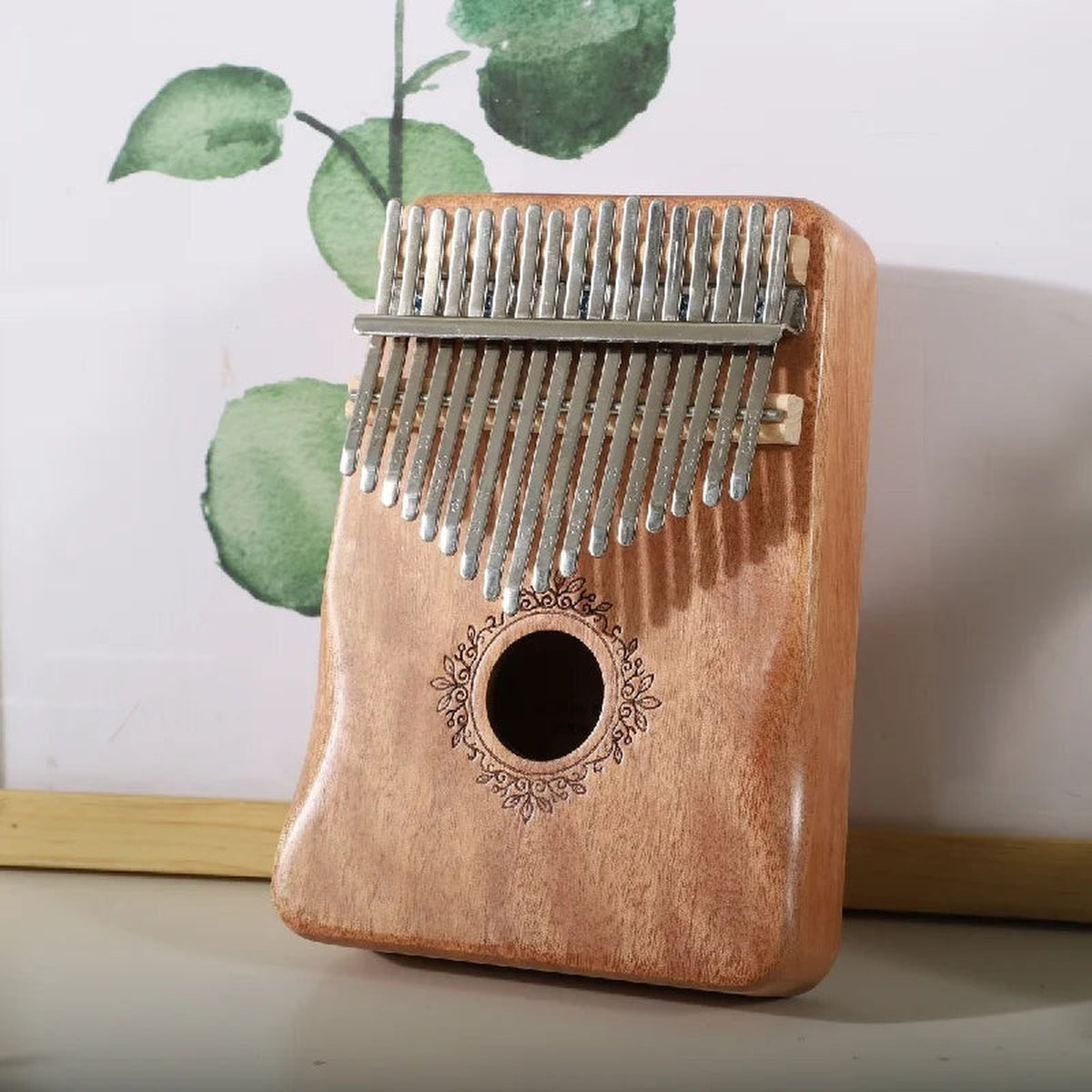 Swara – kalimba de 17 teclas vista de frente